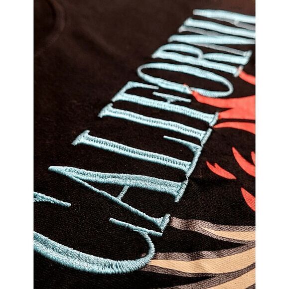 🦅 California Embroidered Eagle Design Black Crop T-shirt Tee Top SIZE L NWT - Picture 6 of 7